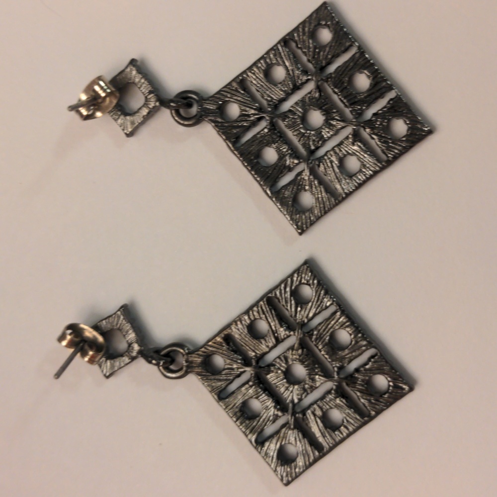 Elegant Black Diamond Shape  Rhinestone Dangle Earrings Pierced - Picture 3 of 5
